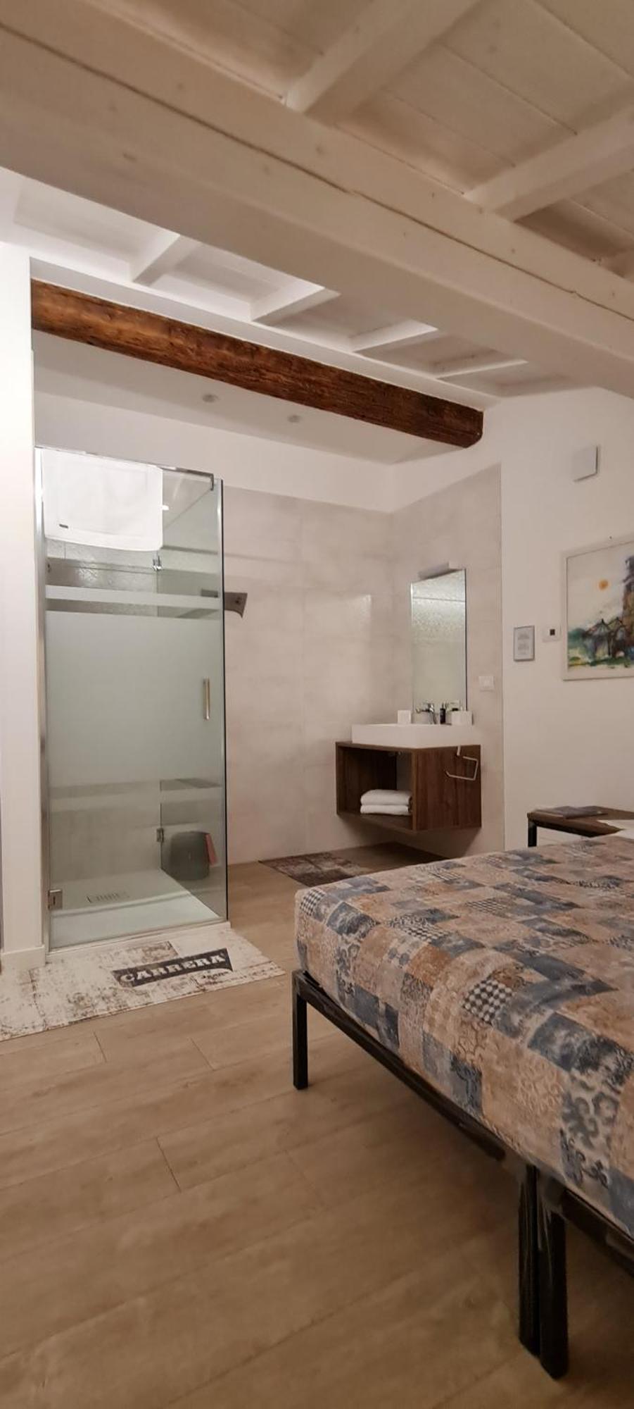 Carrera Home Appartamenti Verona - Bike Hotel Ruang foto